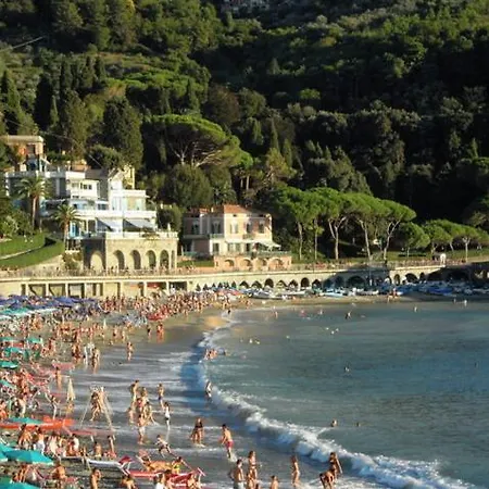 Apartment 4 Seasons Levanto